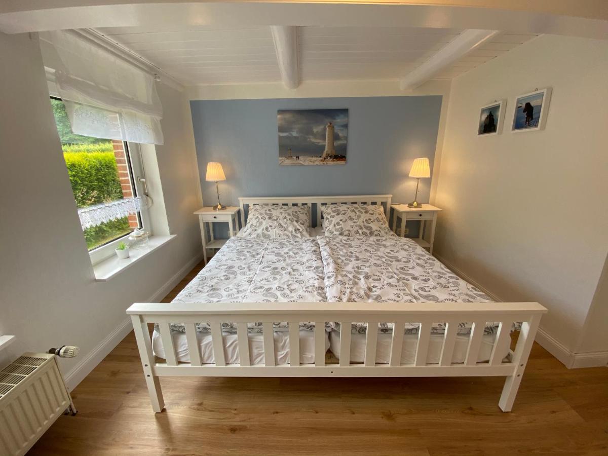 Ferienwohnung Alte Schmiede Schillig Bagian luar foto