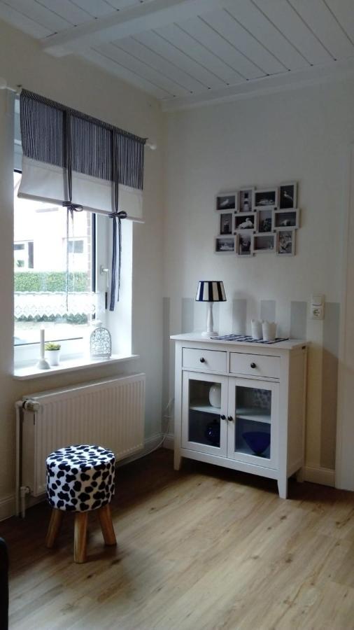 Ferienwohnung Alte Schmiede Schillig Bagian luar foto